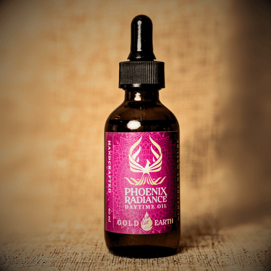 Phoenix Radiance Day Oil by Gold Earth – rejuvenating facial oil for glowing, youthful skin, rich in antioxidants and natural oils